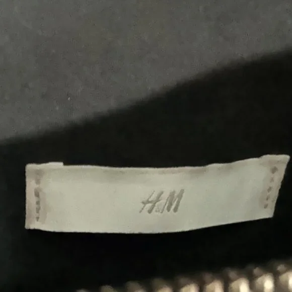 H&M Black Faux Leather Crocodile Fanny Pack Adjustable Strap - Picture 4 of 7